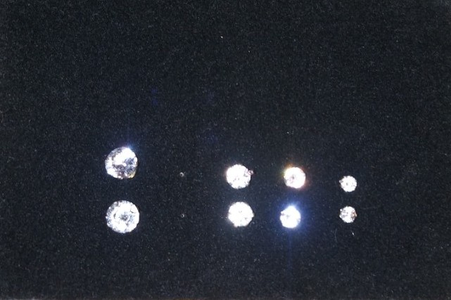 RICHARDS ELEGANT STONES